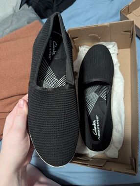 Clarks Slipons